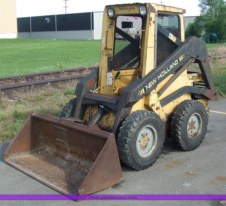 image for item 2072 1986 New Holland L454 skid steer