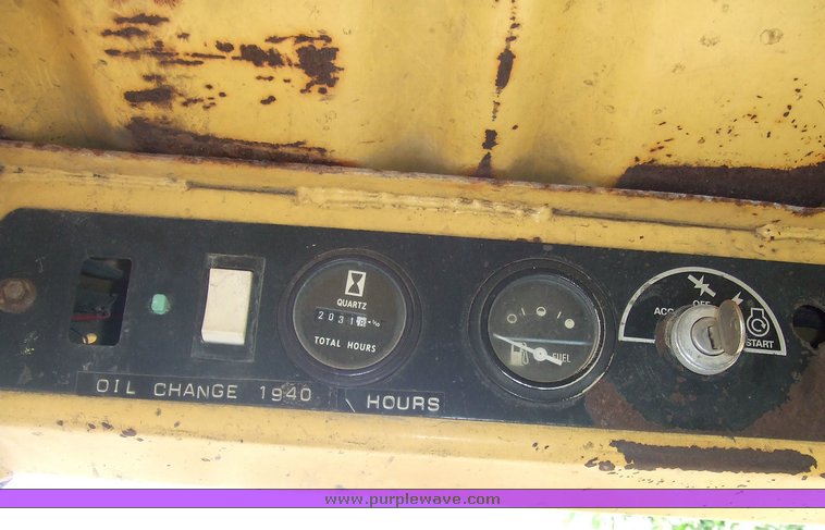 image for item 2072 1986 New Holland L454 skid steer