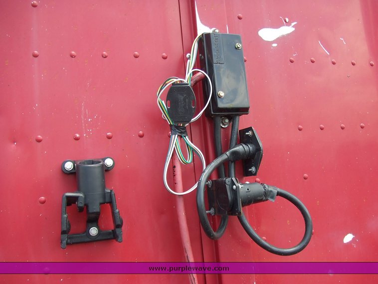 image for item 2107 1995 Freightliner Conventional FLD112 semi truck