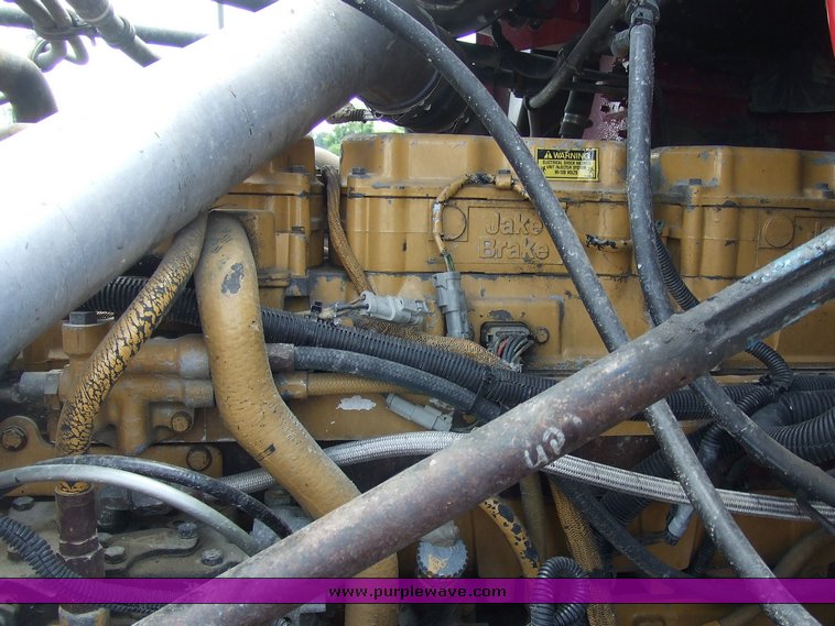 image for item 2107 1995 Freightliner Conventional FLD112 semi truck