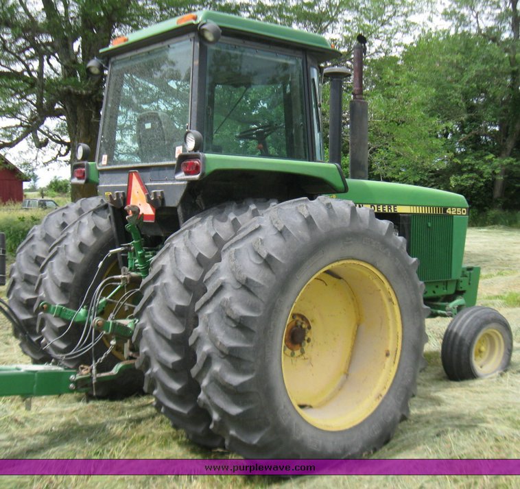 image for item 2354 1987 John Deere 4250 tractor