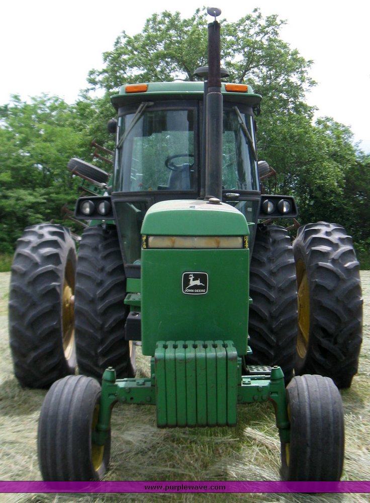 image for item 2354 1987 John Deere 4250 tractor