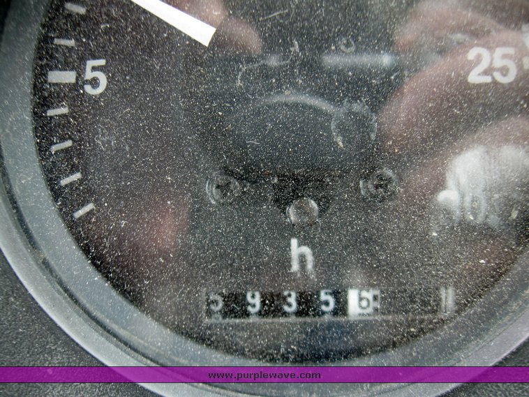 image for item 2354 1987 John Deere 4250 tractor