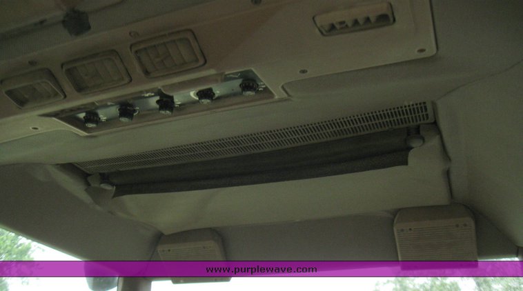 image for item 2354 1987 John Deere 4250 tractor