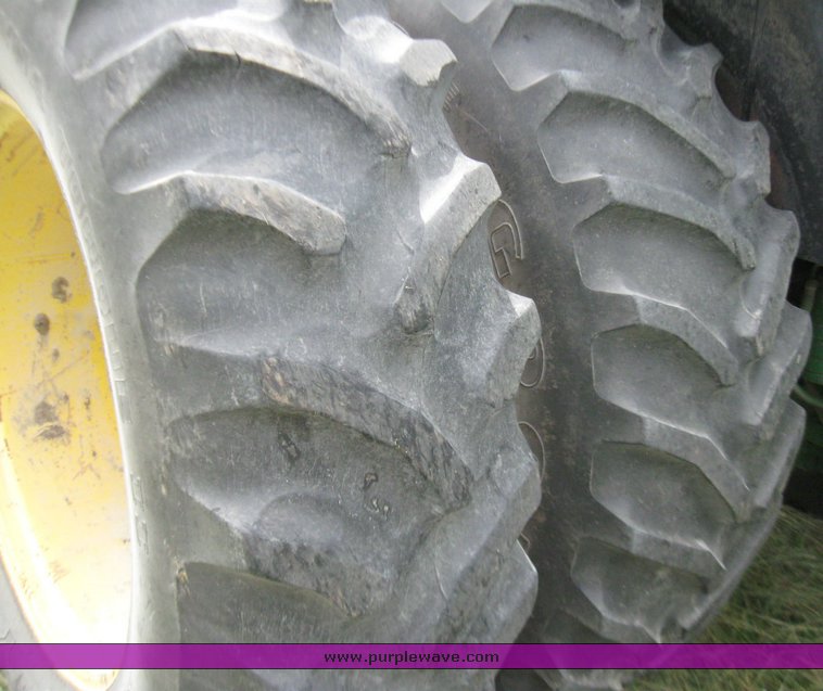 image for item 2354 1987 John Deere 4250 tractor