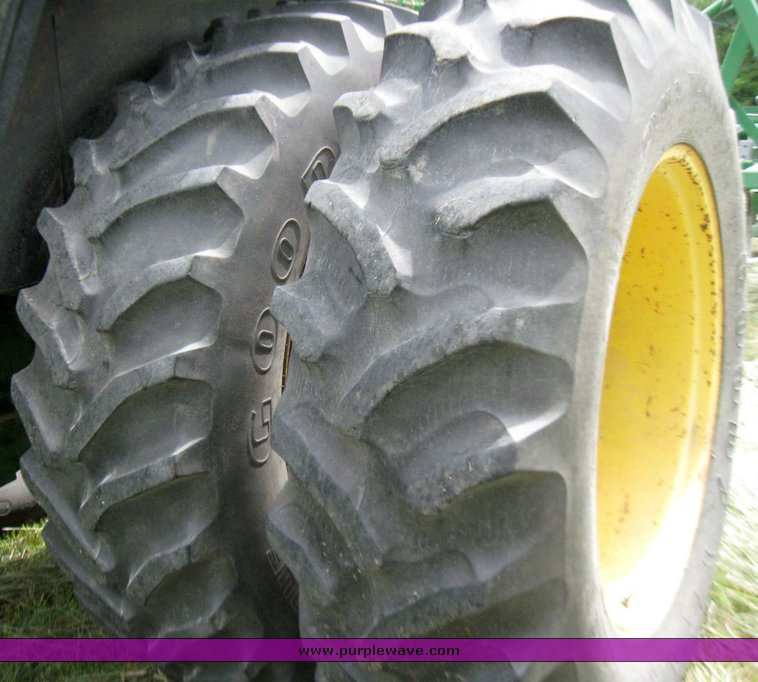 image for item 2354 1987 John Deere 4250 tractor