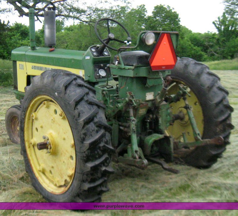 image for item 2358 1959 John Deere 530 tractor