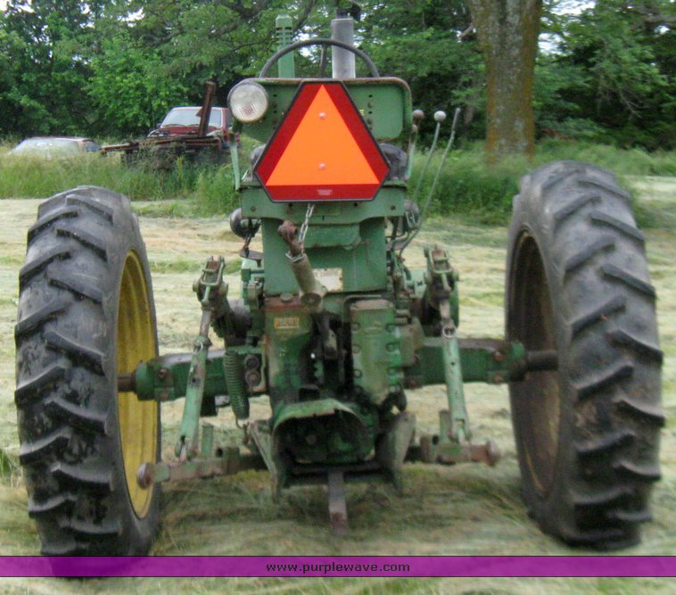 image for item 2358 1959 John Deere 530 tractor