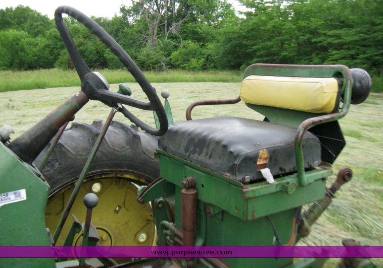 image for item 2358 1959 John Deere 530 tractor