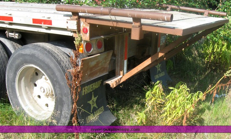 image for item 2421 1981 Fruehauf 42' flat bed semi trailer