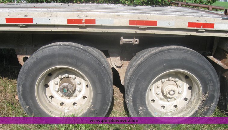 image for item 2421 1981 Fruehauf 42' flat bed semi trailer