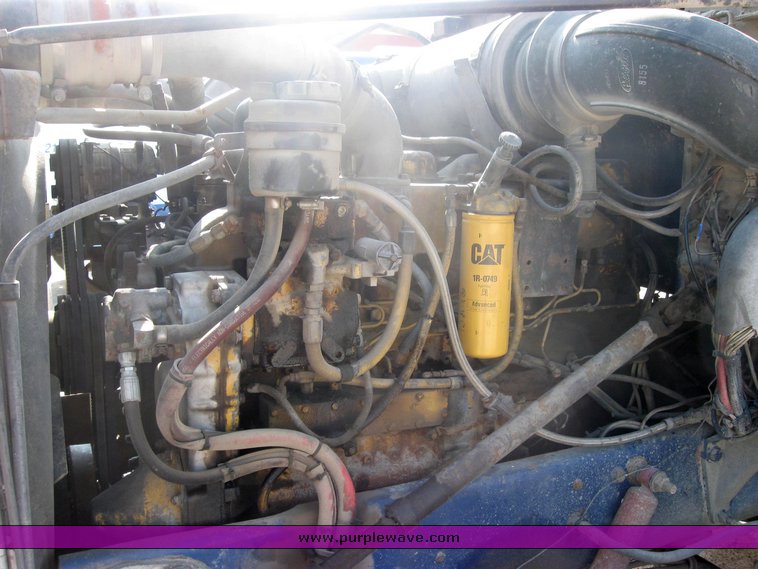 image for item 2422 1989 Peterbilt Conventional 377 sleeper cab semi truck