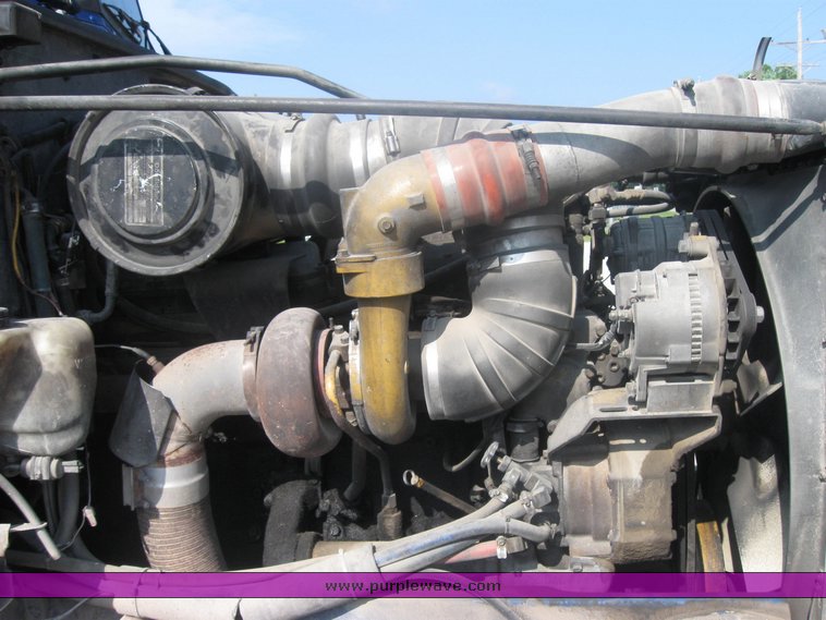 image for item 2422 1989 Peterbilt Conventional 377 sleeper cab semi truck