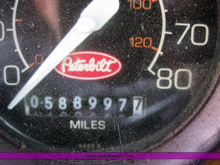 image for item 2422 1989 Peterbilt Conventional 377 sleeper cab semi truck