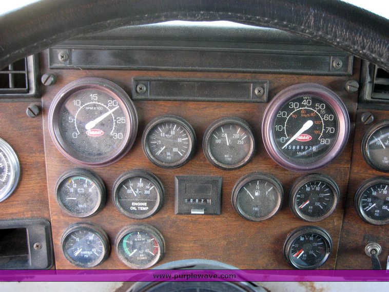 image for item 2422 1989 Peterbilt Conventional 377 sleeper cab semi truck