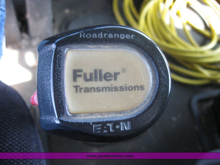 image for item 2422 1989 Peterbilt Conventional 377 sleeper cab semi truck