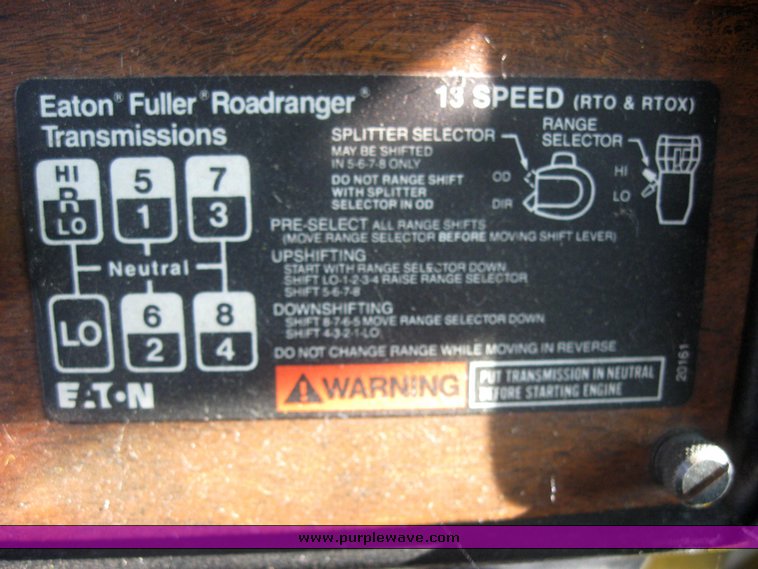 image for item 2422 1989 Peterbilt Conventional 377 sleeper cab semi truck