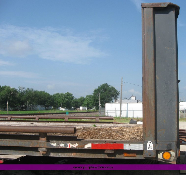 image for item 2423 45' flat bed semi trailer