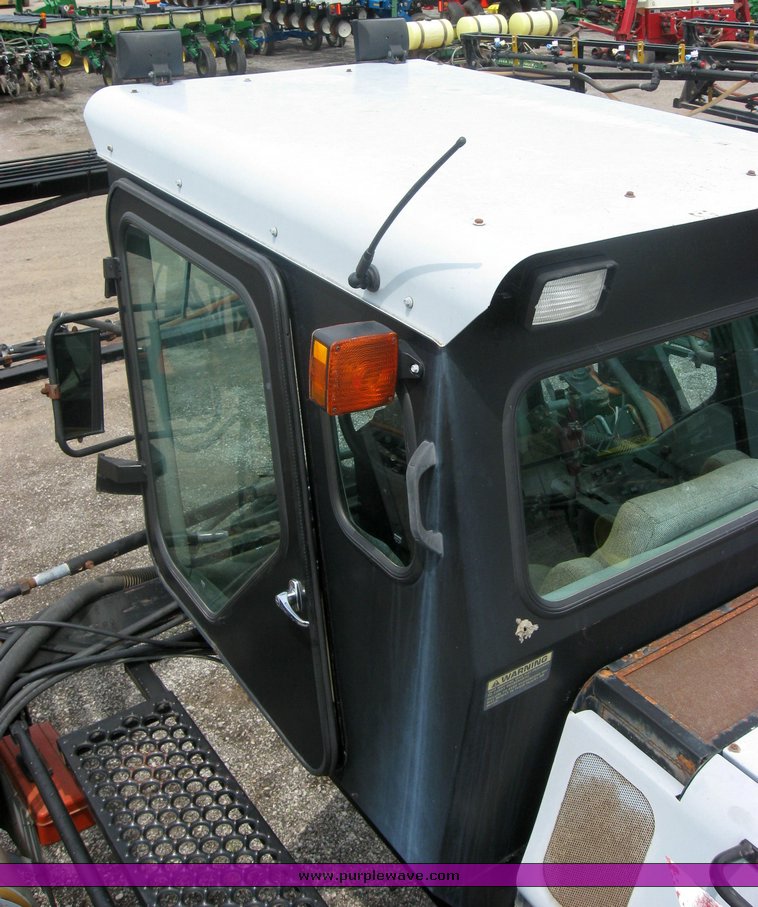 image for item 2465 Hagie 254 hi-boy sprayer