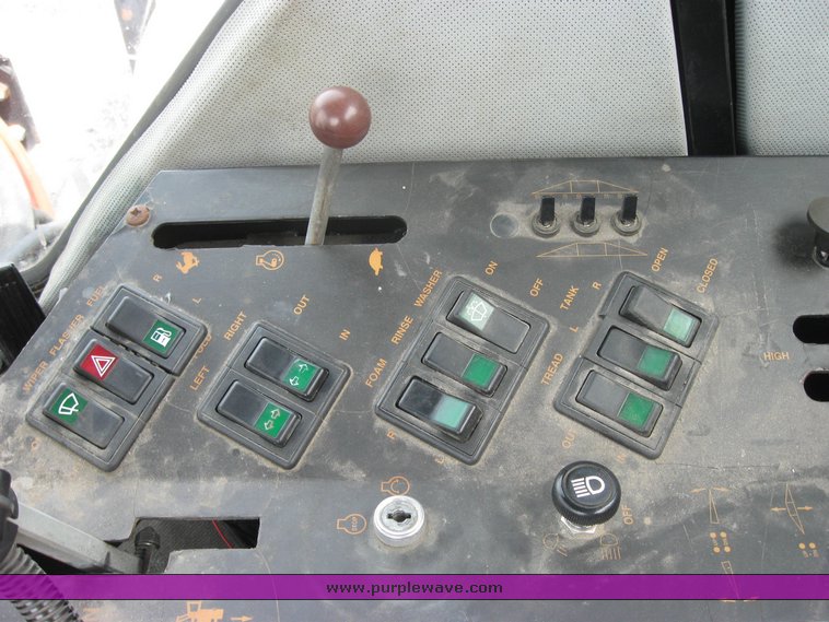 image for item 2465 Hagie 254 hi-boy sprayer