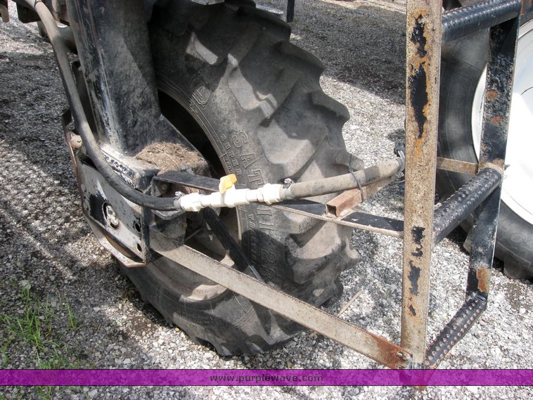 image for item 2465 Hagie 254 hi-boy sprayer