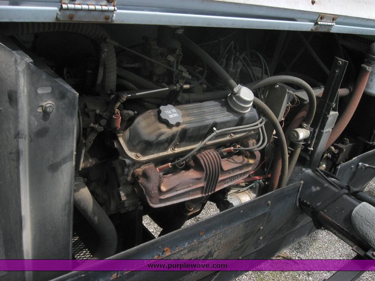 image for item 2465 Hagie 254 hi-boy sprayer