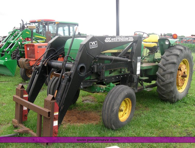 image for item 2466 1985 John Deere 2840 tractor with loader