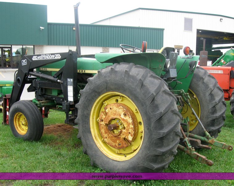 image for item 2466 1985 John Deere 2840 tractor with loader