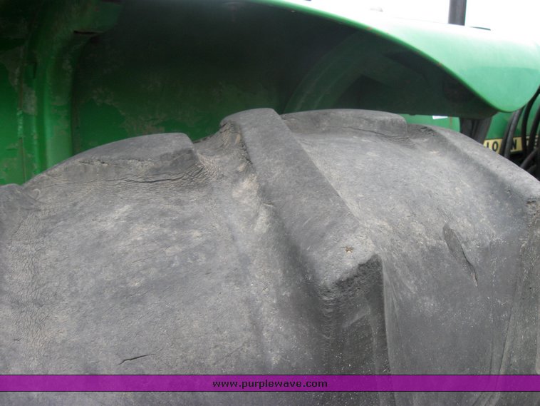 image for item 2466 1985 John Deere 2840 tractor with loader