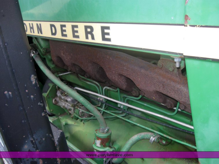 image for item 2466 1985 John Deere 2840 tractor with loader
