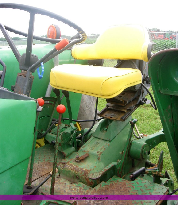 image for item 2466 1985 John Deere 2840 tractor with loader