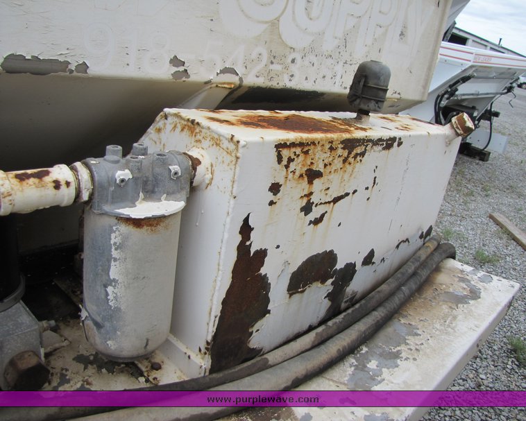 image for item 3332 Simonsen fertilizer spreader bed