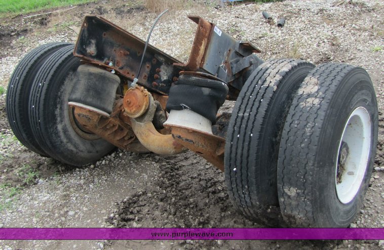 image for item 3337 Tag axle with air ride
