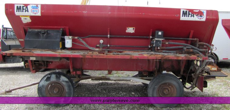 image for item 3339 Highway 12' spreader box