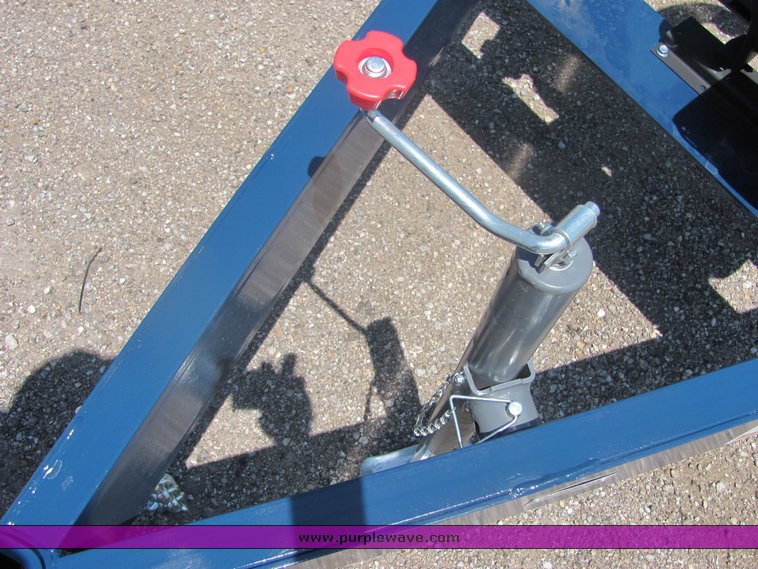 image for item 4624 2010 Shaben Industries 1010 drainable nurse trailer