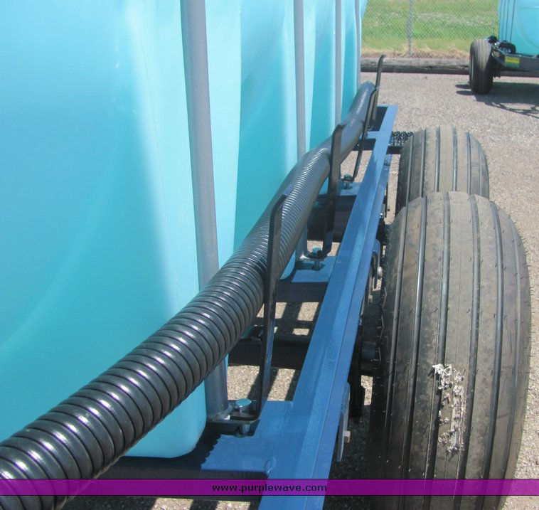 image for item 4624 2010 Shaben Industries 1010 drainable nurse trailer