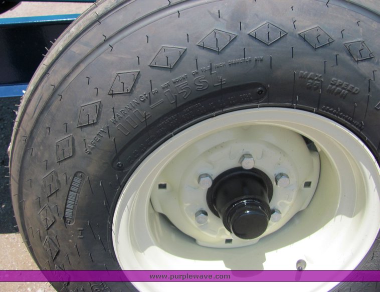 image for item 4624 2010 Shaben Industries 1010 drainable nurse trailer