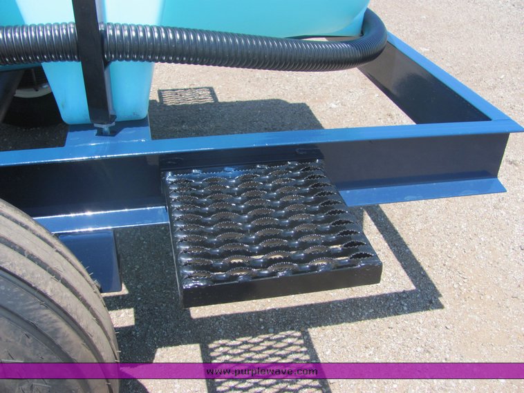 image for item 4624 2010 Shaben Industries 1010 drainable nurse trailer