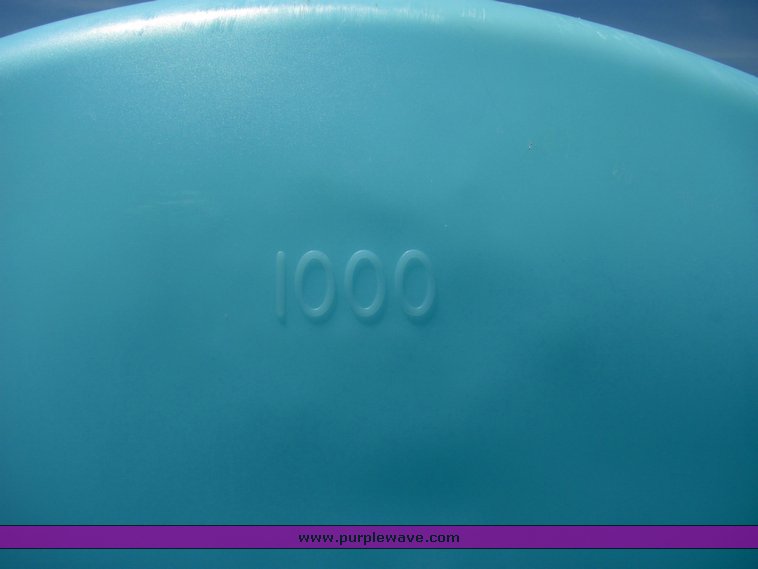 image for item 4624 2010 Shaben Industries 1010 drainable nurse trailer