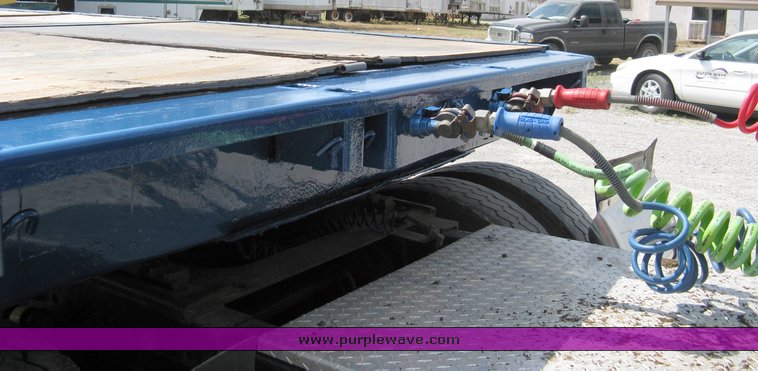 image for item 5015 1999 Western Trailers 45' flat bed hopper trailer