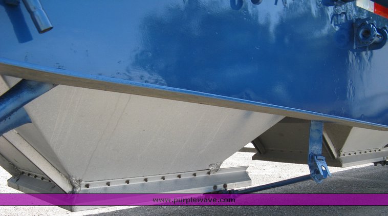 image for item 5015 1999 Western Trailers 45' flat bed hopper trailer