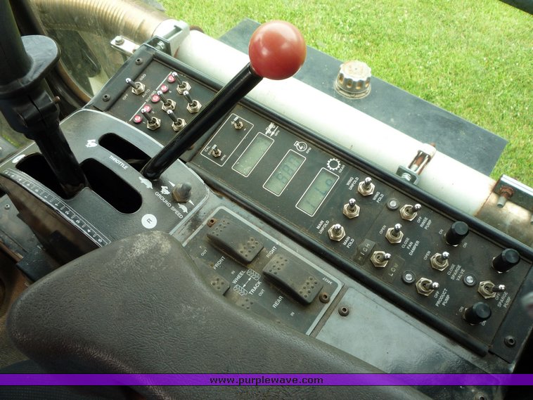 image for item 6570 2003 AGCO Willmar 8500 Eagle sprayer