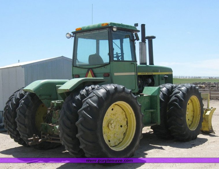image for item 6794 1975 John Deere 8430 4WD tractor with dozer blade