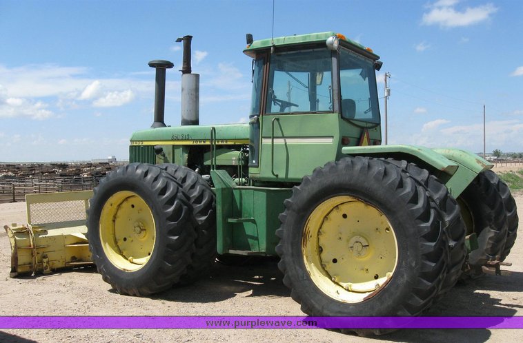 image for item 6794 1975 John Deere 8430 4WD tractor with dozer blade
