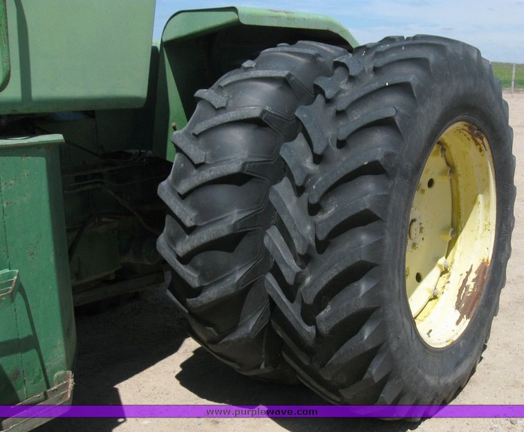 image for item 6794 1975 John Deere 8430 4WD tractor with dozer blade