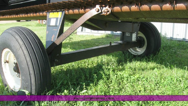 image for item 6804 1999 Mac Don 962 36' draper header