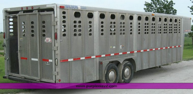 image for item 6844 2004 Wilson PSGN-9026T 26' gooseneck aluminum trailer