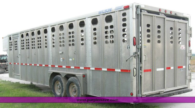 image for item 6844 2004 Wilson PSGN-9026T 26' gooseneck aluminum trailer