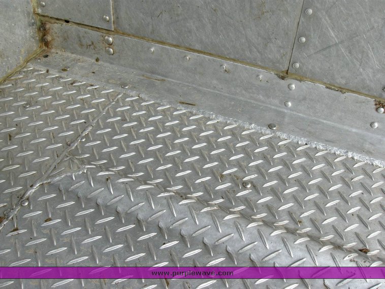 image for item 6844 2004 Wilson PSGN-9026T 26' gooseneck aluminum trailer