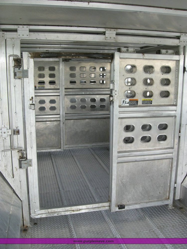 image for item 6844 2004 Wilson PSGN-9026T 26' gooseneck aluminum trailer